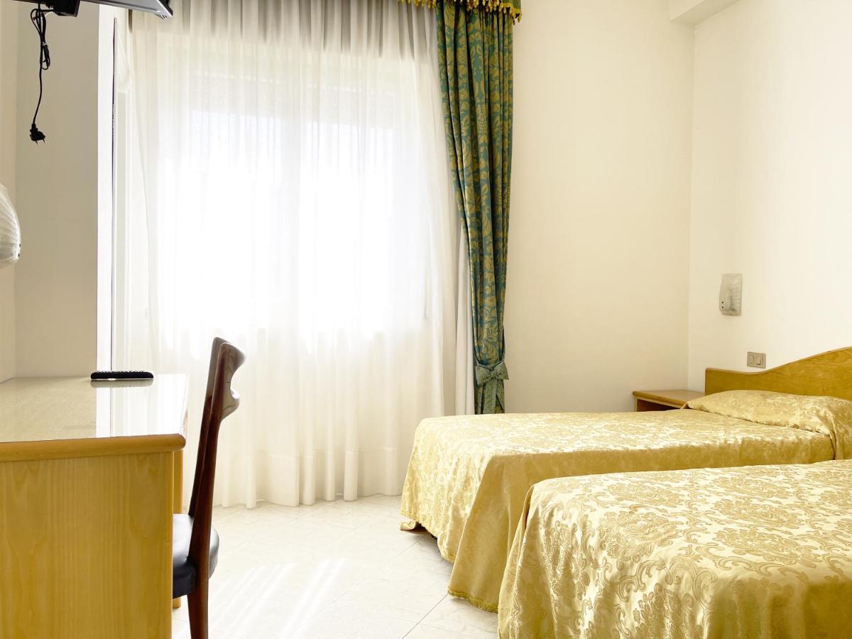 Hotel Reginella SantʼAgata sui Due Golfi Exteriér fotografie