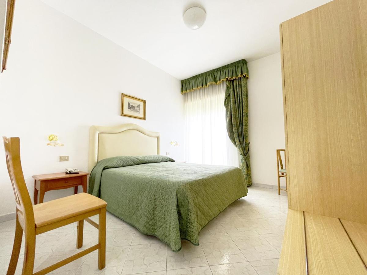 Hotel Reginella SantʼAgata sui Due Golfi Exteriér fotografie