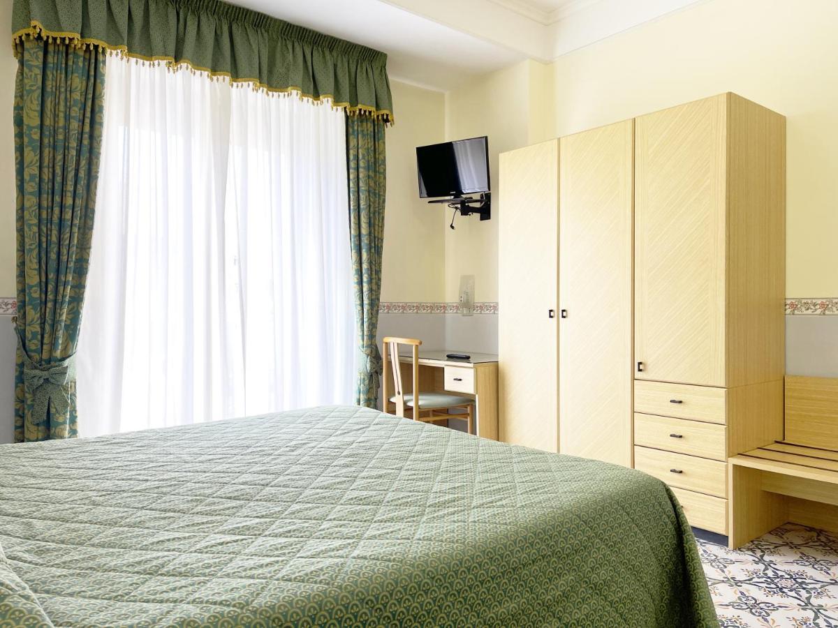 Hotel Reginella SantʼAgata sui Due Golfi Exteriér fotografie
