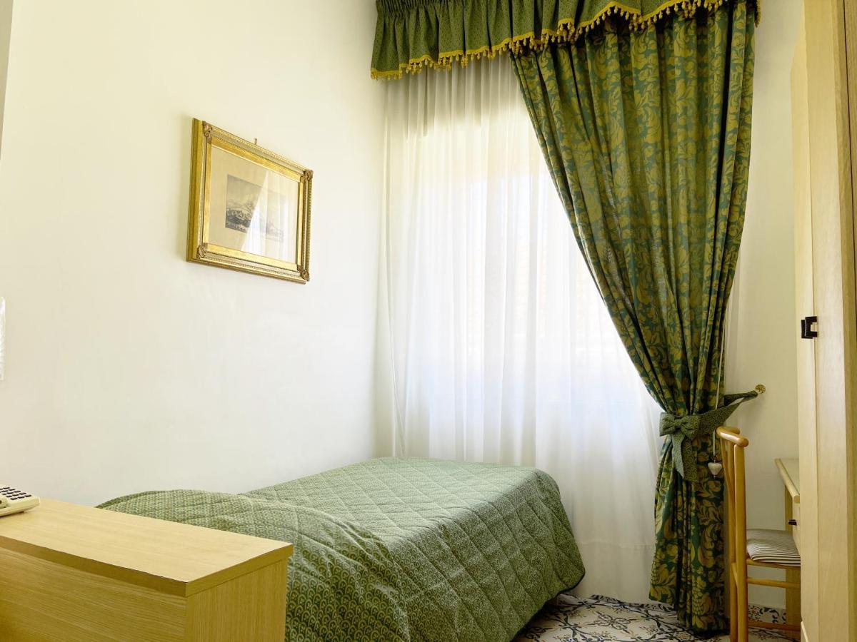 Hotel Reginella SantʼAgata sui Due Golfi Exteriér fotografie