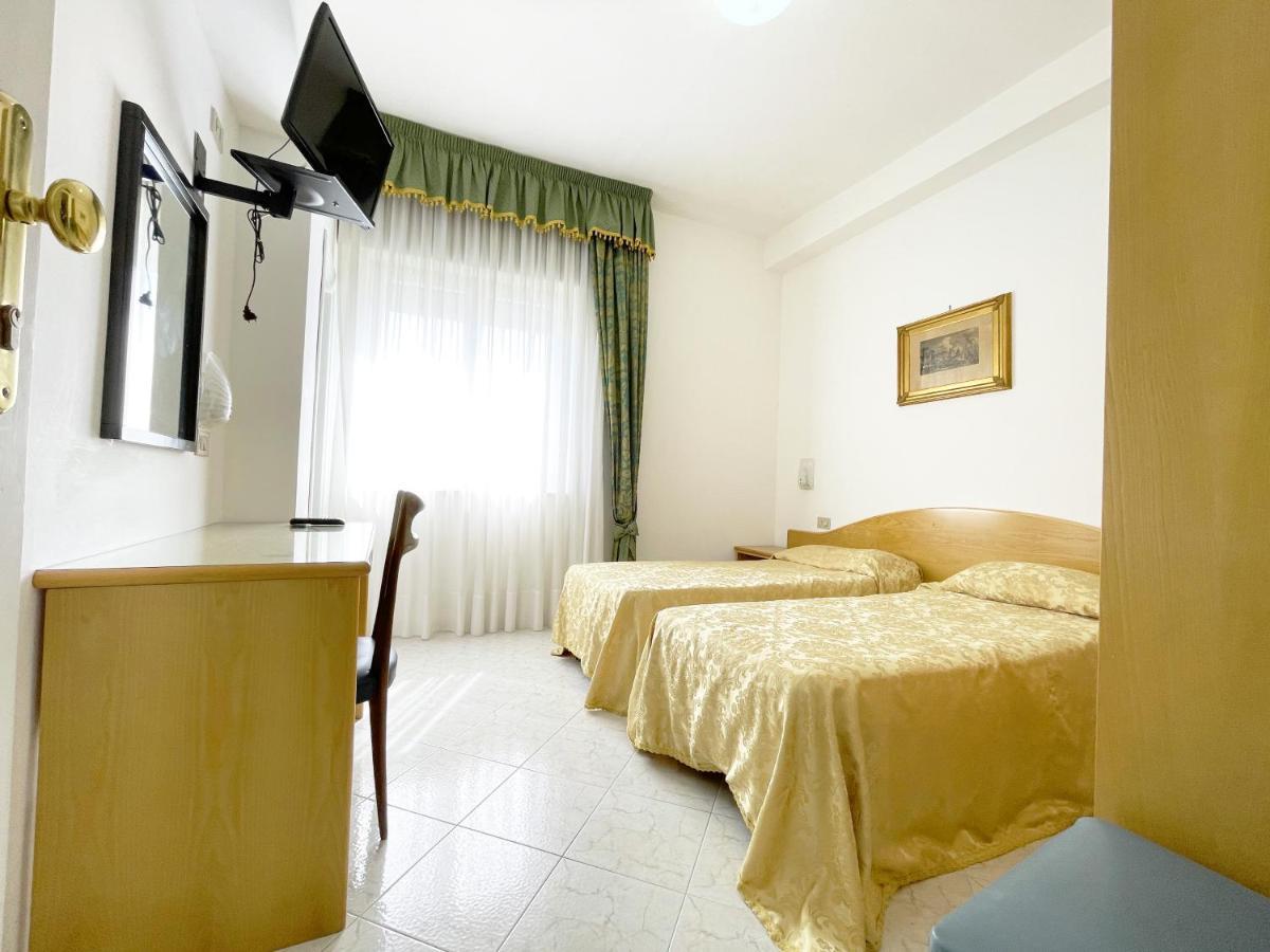 Hotel Reginella SantʼAgata sui Due Golfi Exteriér fotografie